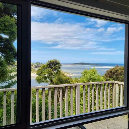 Ferienwohnung Tree House Taieri Mouth Exterior foto