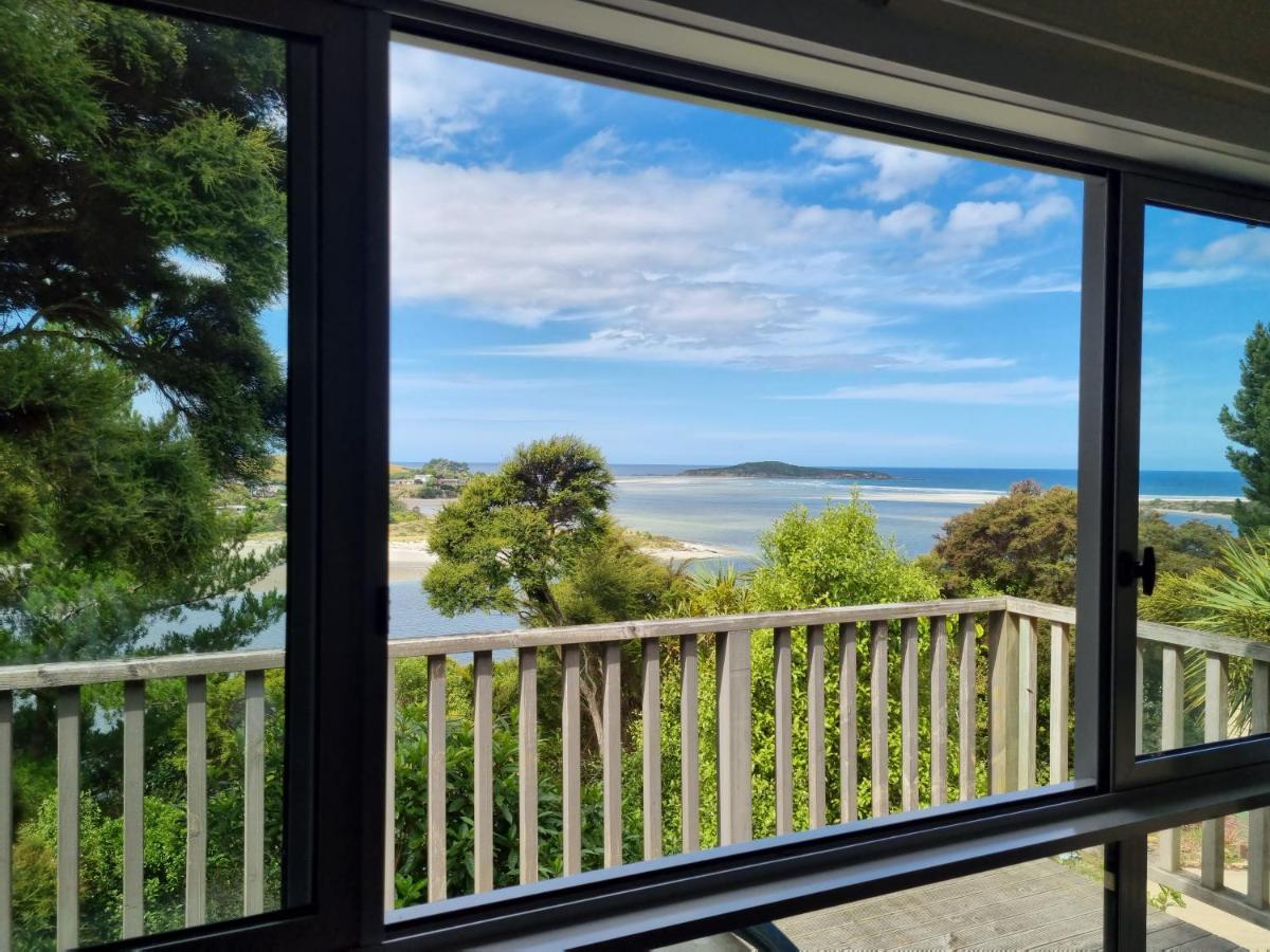 Ferienwohnung Tree House Taieri Mouth Exterior foto